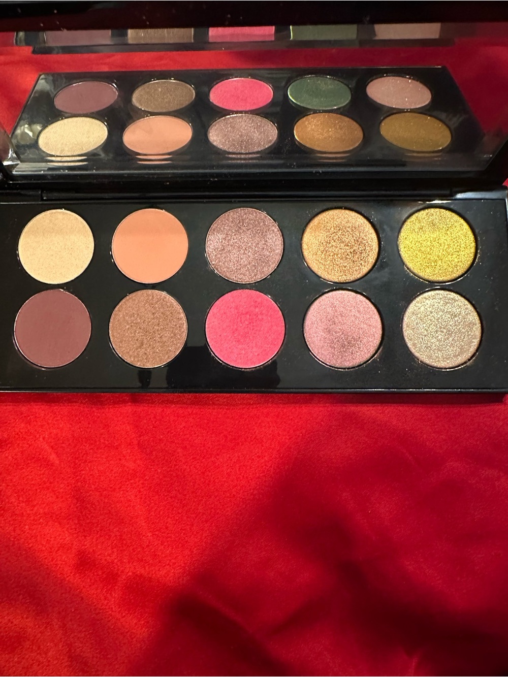 Neutral & Warm Eyeshadow Palette with Gold and Pink Shades